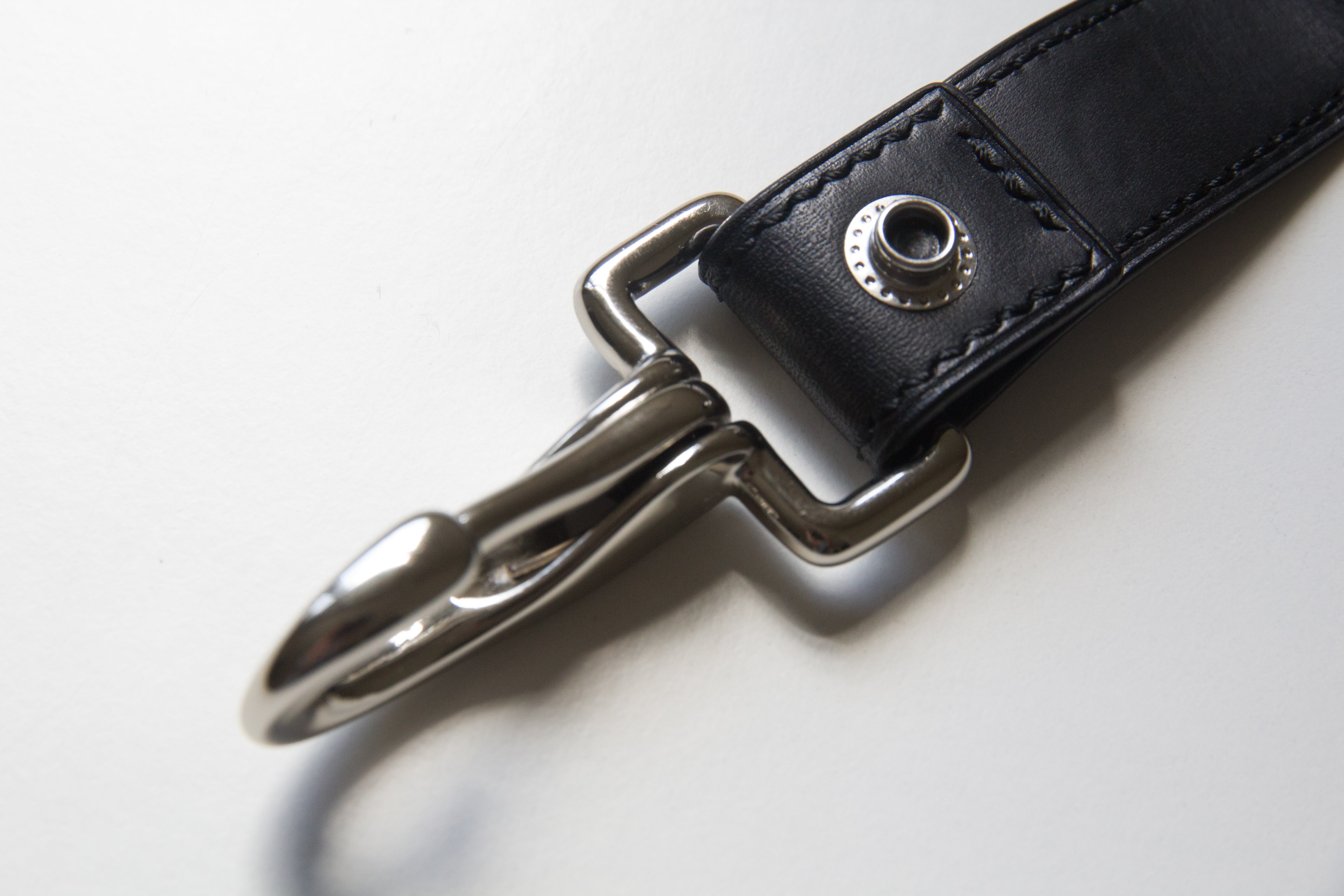 Lined Belt Hook Keyring - Black/Silver