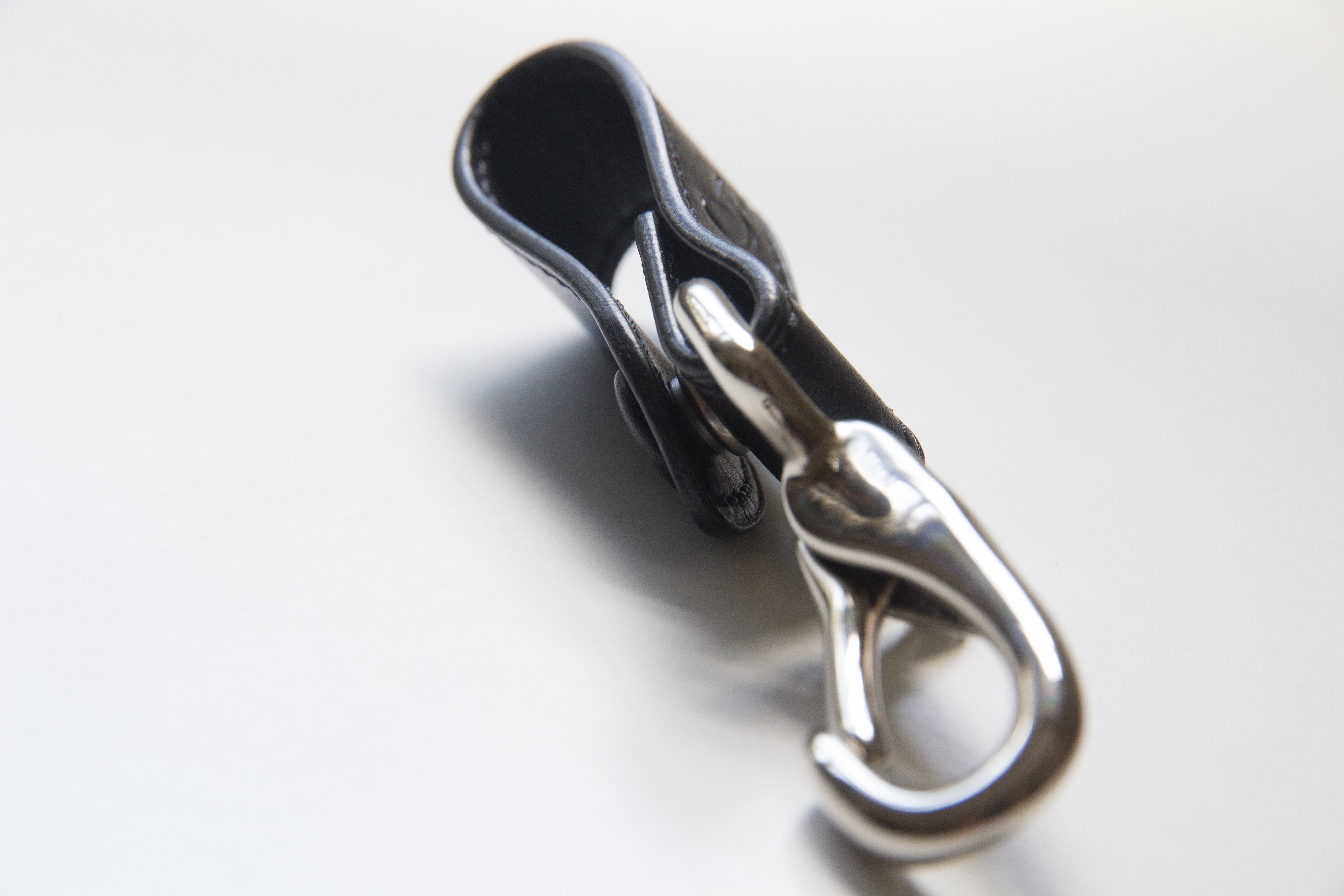 Lined Belt Hook Keyring - Black/Silver